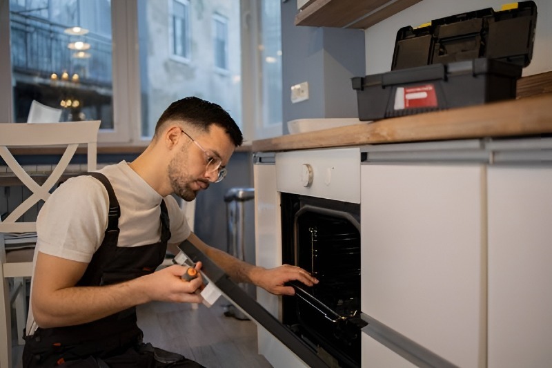 Oven & Stove repair in Midway City